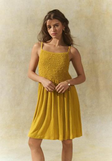 Платье без бретелек