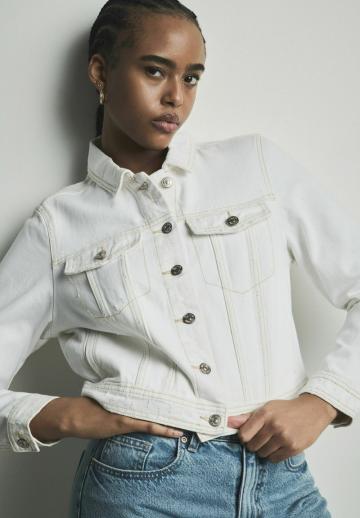 Джинсовая куртка