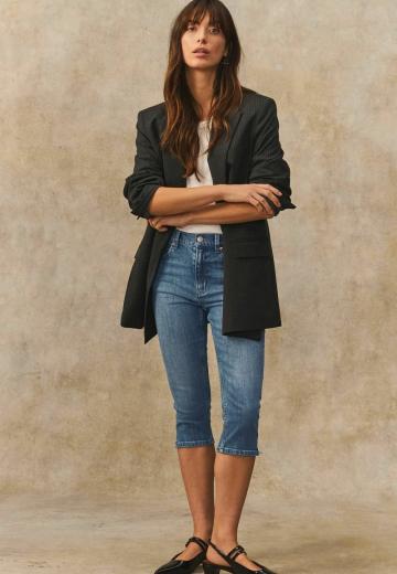 Короткие джинсы