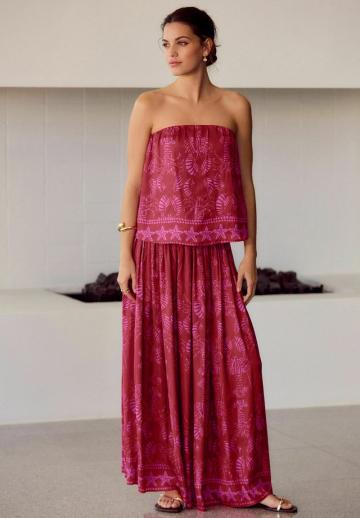 Платье без бретелек