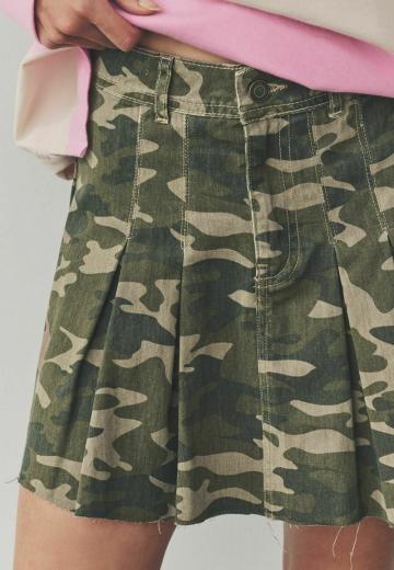 Юбка с накладными карманами