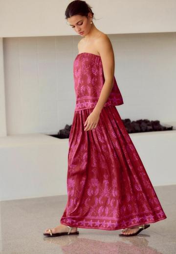 Платье без бретелек