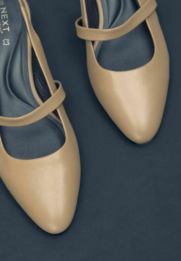 Туфли с высоким носом