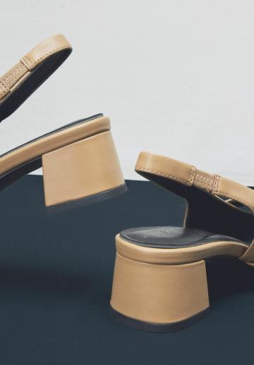 Туфли с высоким носом