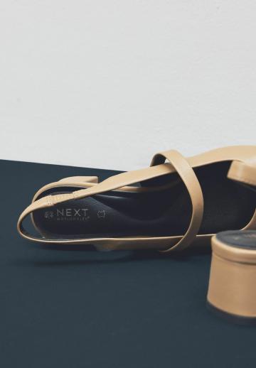 Туфли с высоким носом