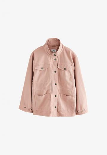 Куртка с накладнымит карманами