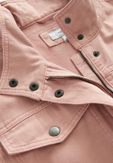 Куртка с накладнымит карманами