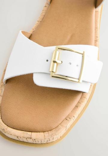 Босоножки на платформе