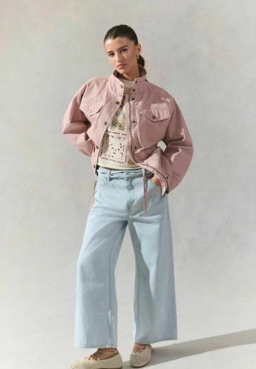 Куртка с накладнымит карманами