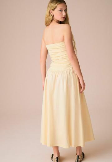 Платье без бретелек