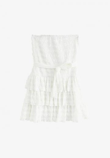 Платье без бретелек