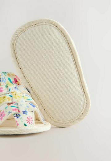 Детская обувь