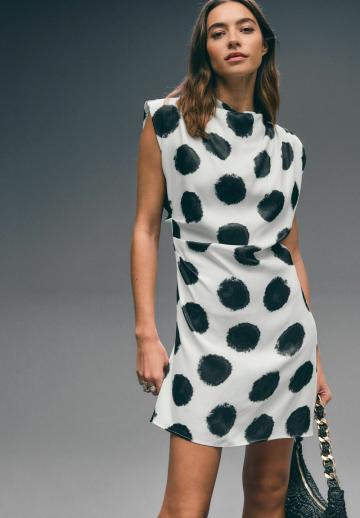 Короткое платье