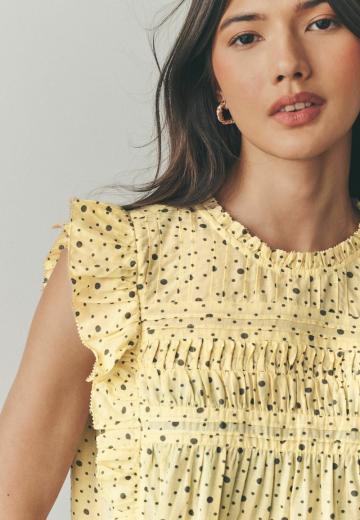 Блузка без рукавов