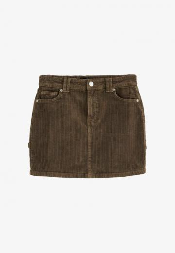 Юбка с накладными карманами