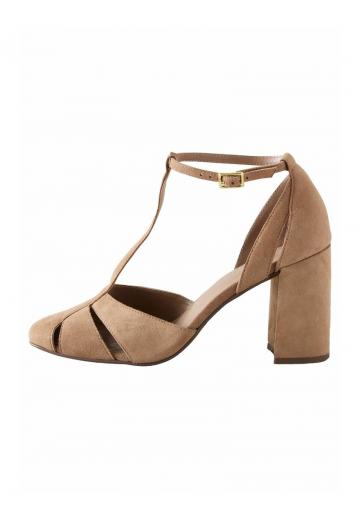 Туфли с ремешком