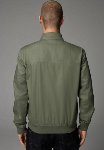 Куртка бомбер
