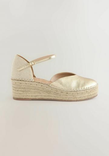 Туфли на танкетке