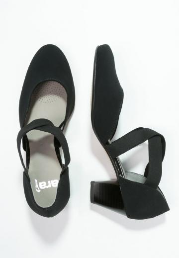 Туфли с ремешком