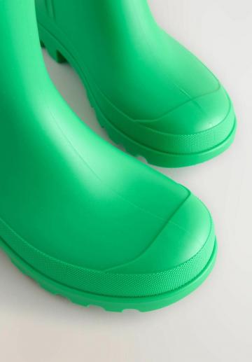 Резиновые сапоги