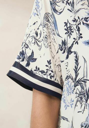 Атласная блузка