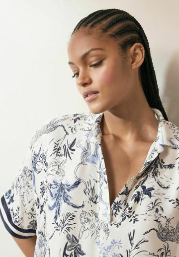 Атласная блузка