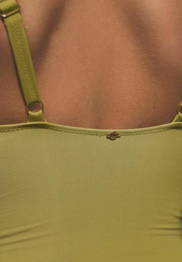 Слитный купальник