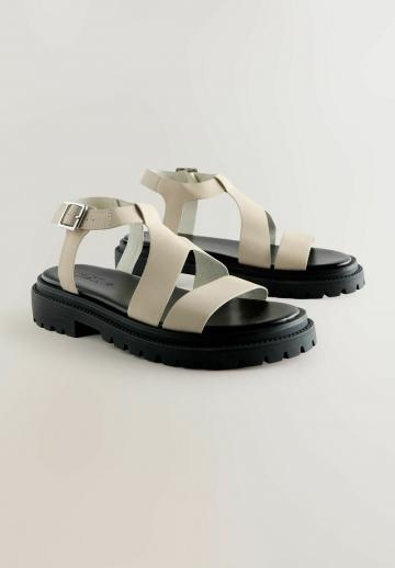 Босоножки на платформе