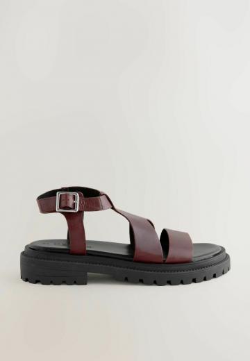 Босоножки на платформе