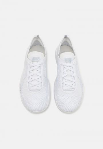 Тренировочные кроссовки