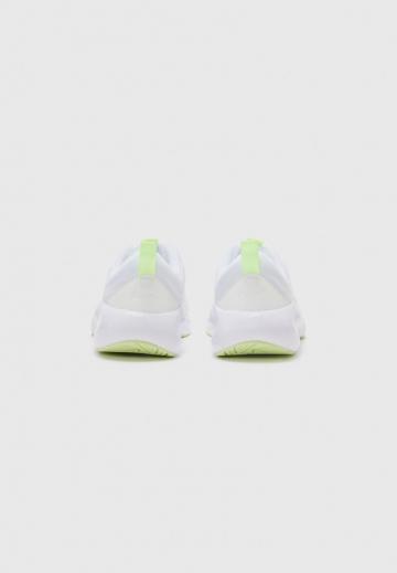 Тренировочные кроссовки