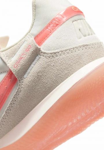 Тренировочные кроссовки