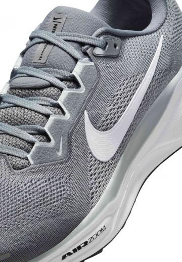 Беговые кроссовки