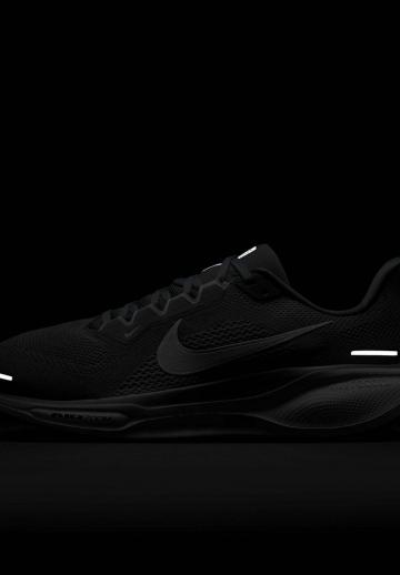 Беговые кроссовки