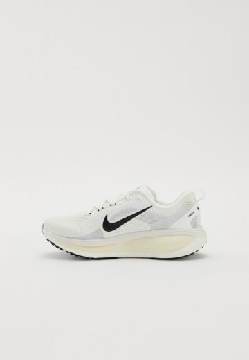 Беговые кроссовки