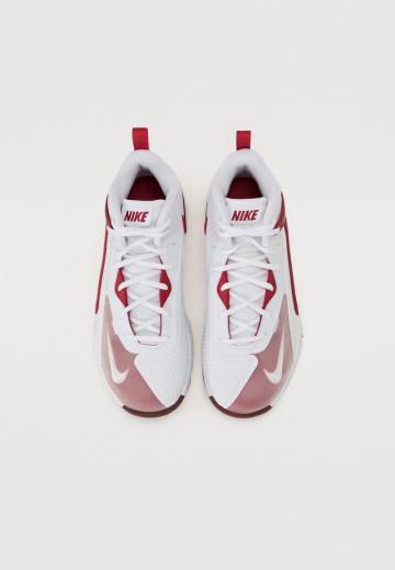 Кроссовки для зала