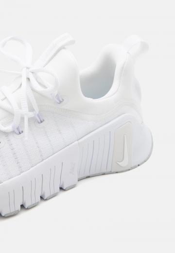 Тренировочные кроссовки