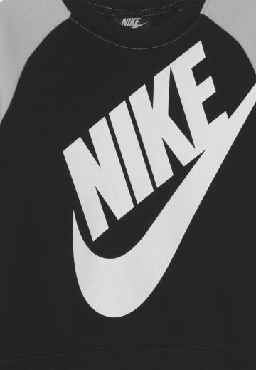 Набор одежды