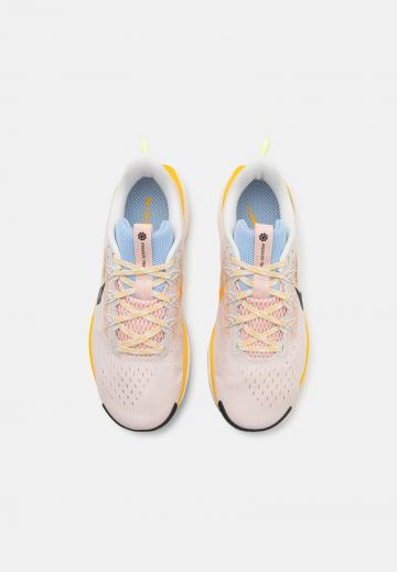 Беговые кроссовки