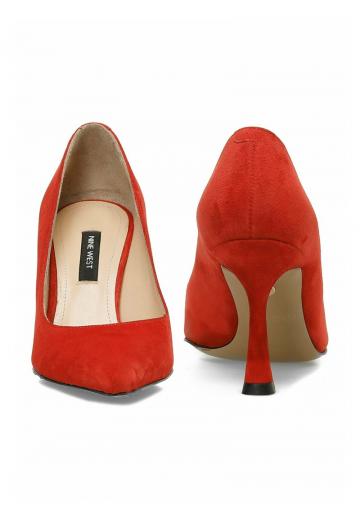 Туфли на высоком каблуке