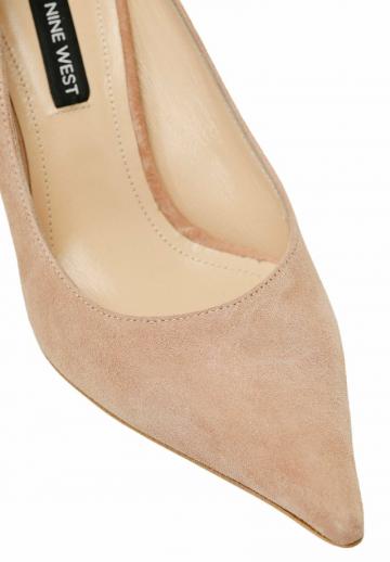 Туфли на высоком каблуке