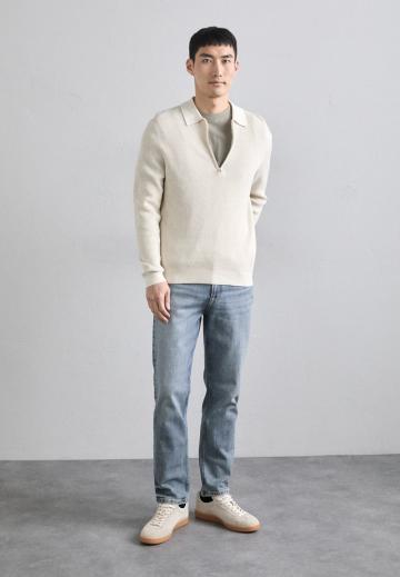 Прямые джинсы