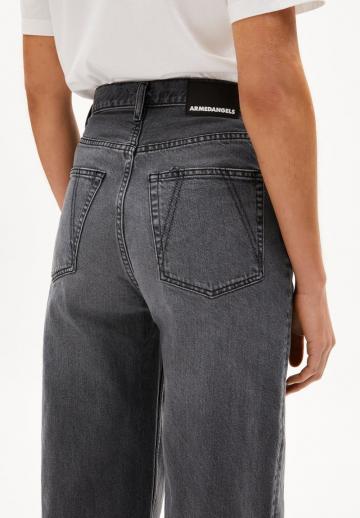 Клешеные джинсы