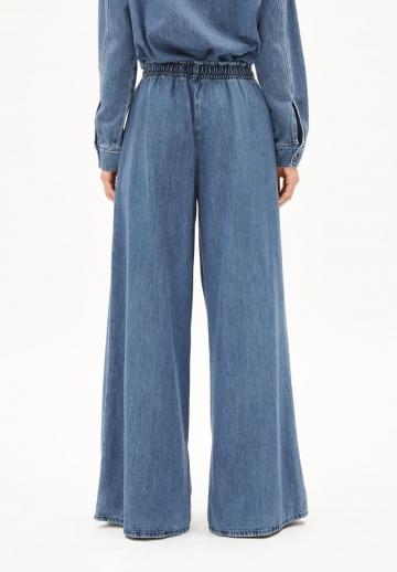 Свободные джинсы