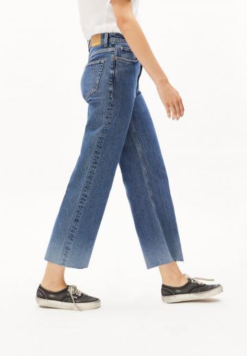 Короткие джинсы