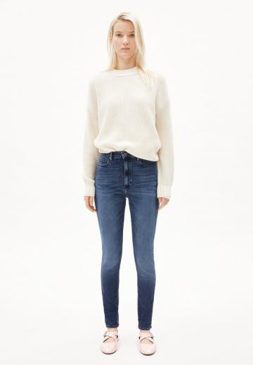 Короткие джинсы