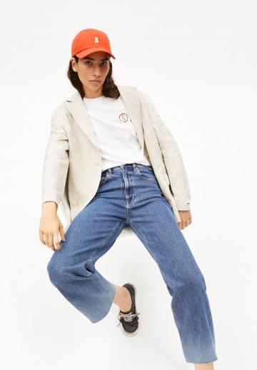 Короткие джинсы