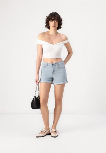 Джинсовые шорты