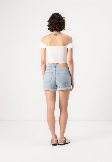 Джинсовые шорты