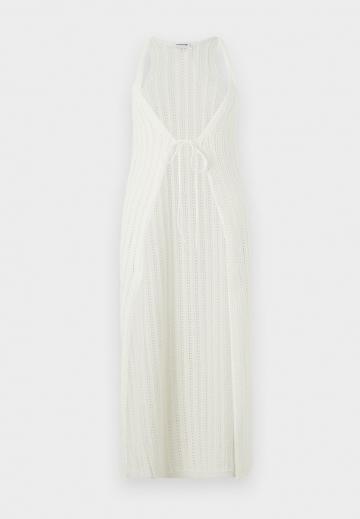 Длинный жилет